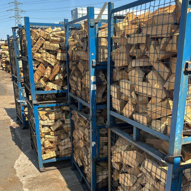Premium Bark Free Clean Burn Oak Wedges Premium Bark Free Clean Burn Oak Wedges